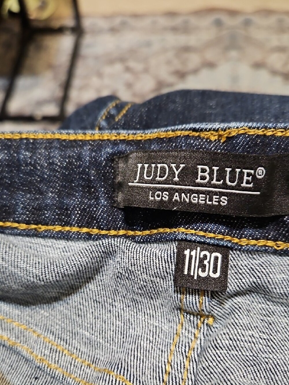 Judy Blue Blackened Indigo Cropped Ankle Jeans - Picture 7 of 9